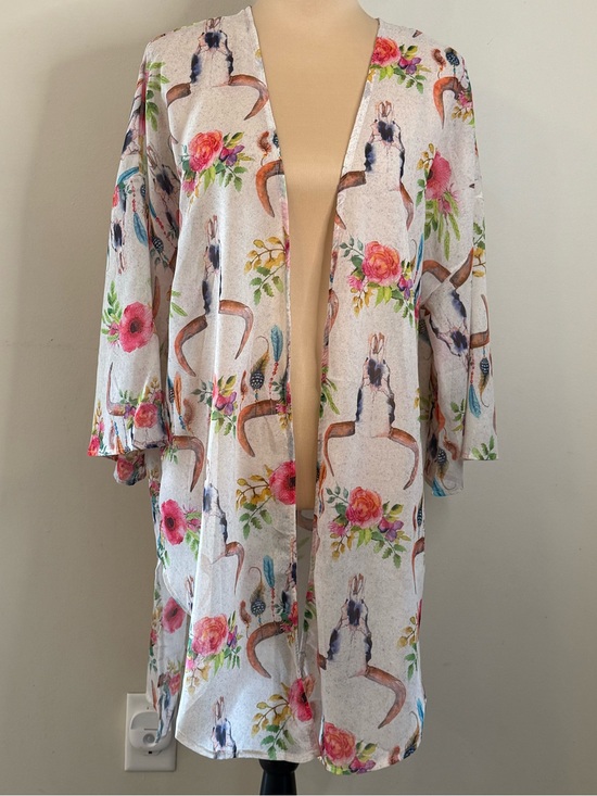 Grace & Emma Other - Grace & Emma western kimono coverup floral steer skulls SZ M/L